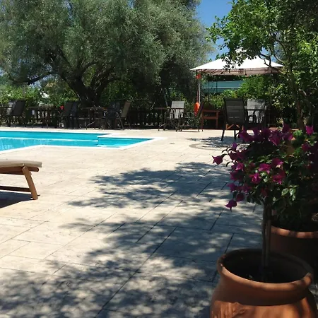 Apart Otel Avra Lygia (Lefkada)