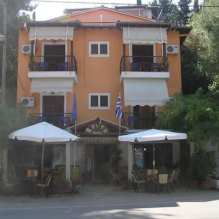 Aparthotel Avra 2*