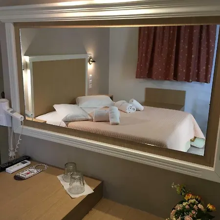 מלון דירות Avra